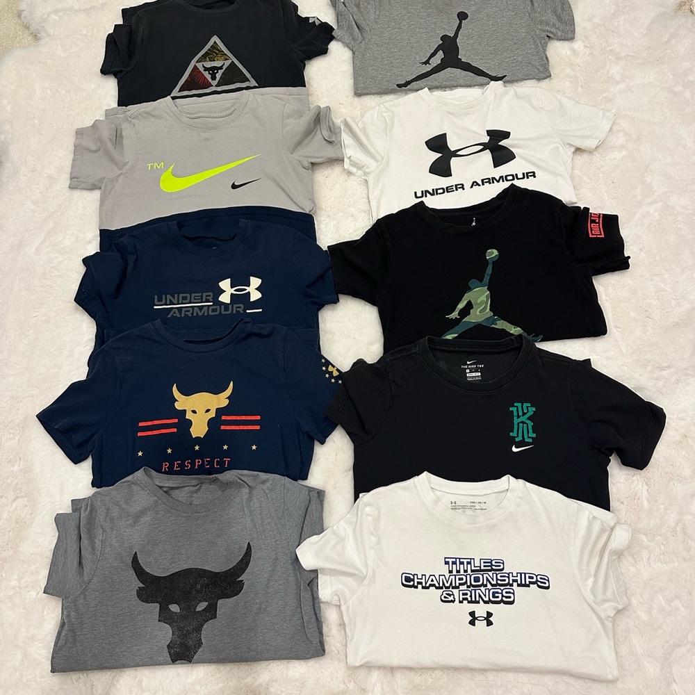 Boys size medium Nike Under Armour Short Sleeve Tee Athletic Casual